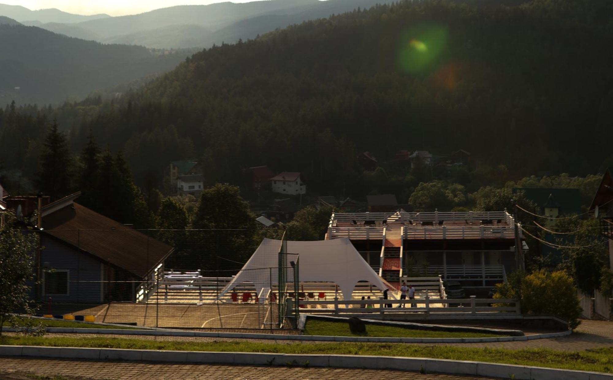 Wellland Hotel Jaremcze Zewnętrze zdjęcie